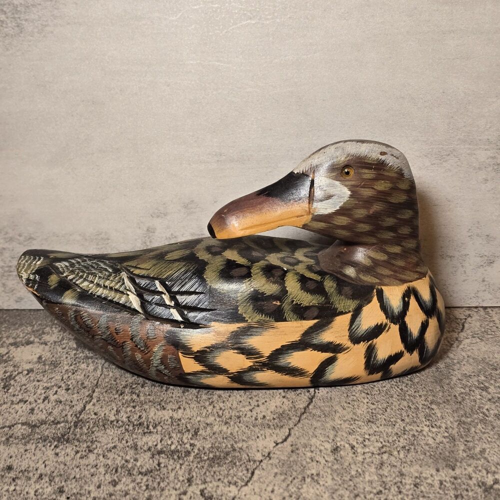 VINTAGE HAND CARVED WOODEN HAND-PAINTED MALLARD DUCK DECOY